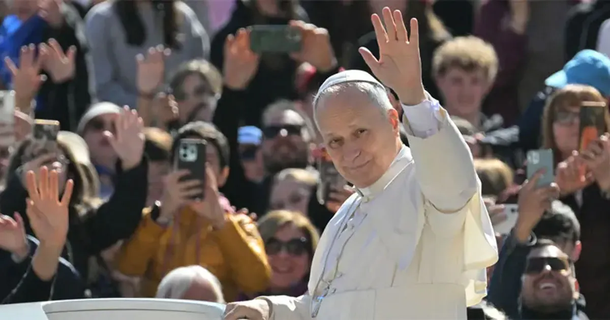 ইরান ইস্যুতে পোপ লিওকে তীব্রভাবে আক্রমণ করলেন ডোনাল্ড ট্রাম্প